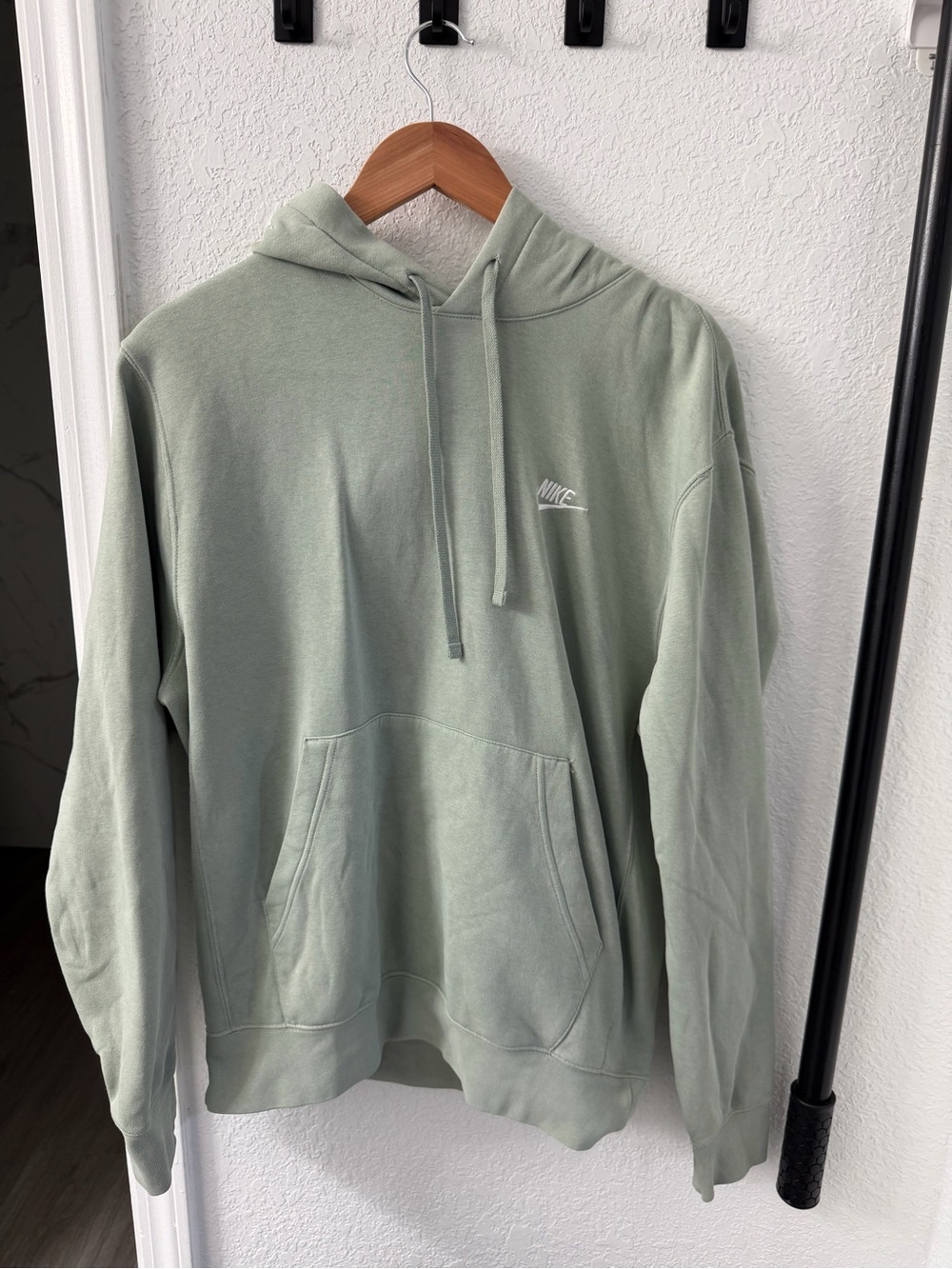 Nike Sportswear Club Fleece Sweatshirt Pullover Hoodie Small Sage Green S EUC
